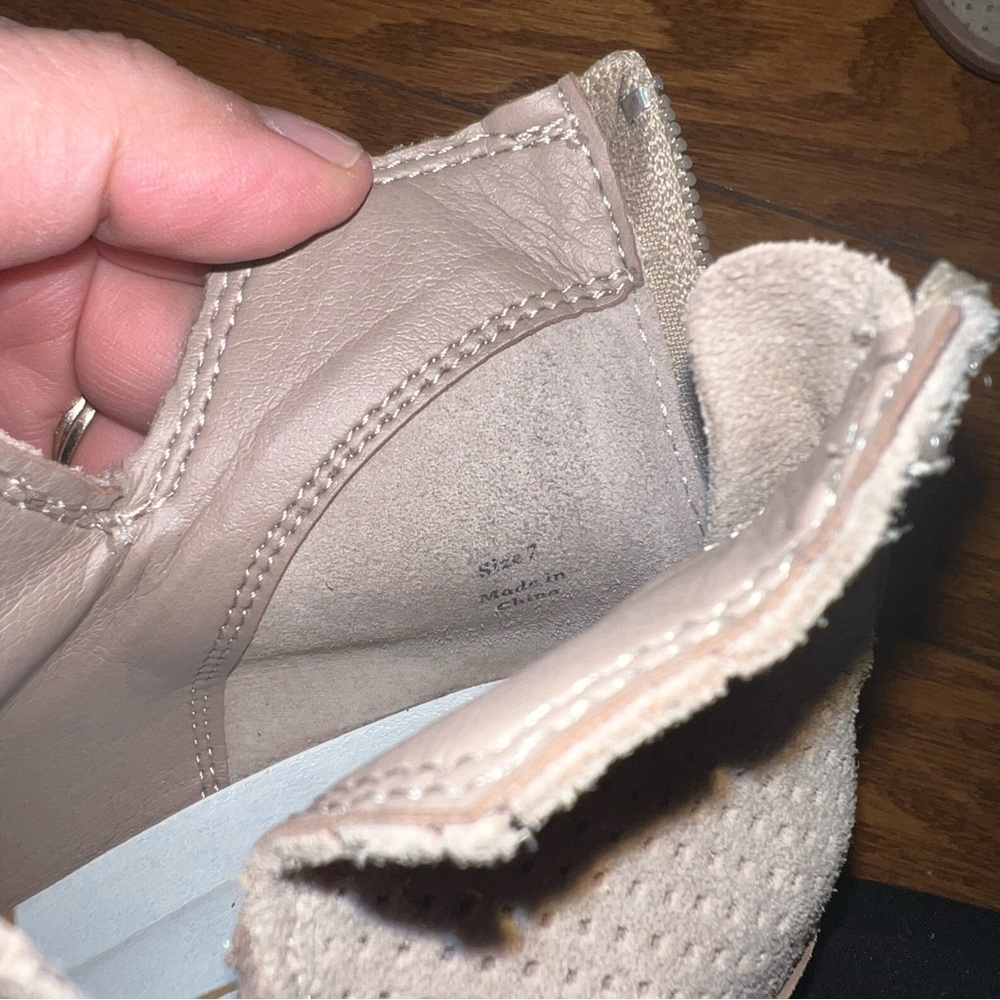 Dolce Vita Khaki Suede Perforated Ankle Boots Size 7 - Picture 3 of 9